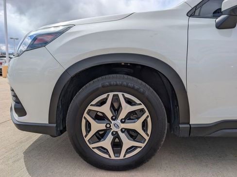 Used 2022 Subaru Forester Premium w/ Popular Package #2 image 11