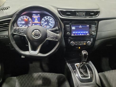 Used 2018 Nissan Rogue SV image 22