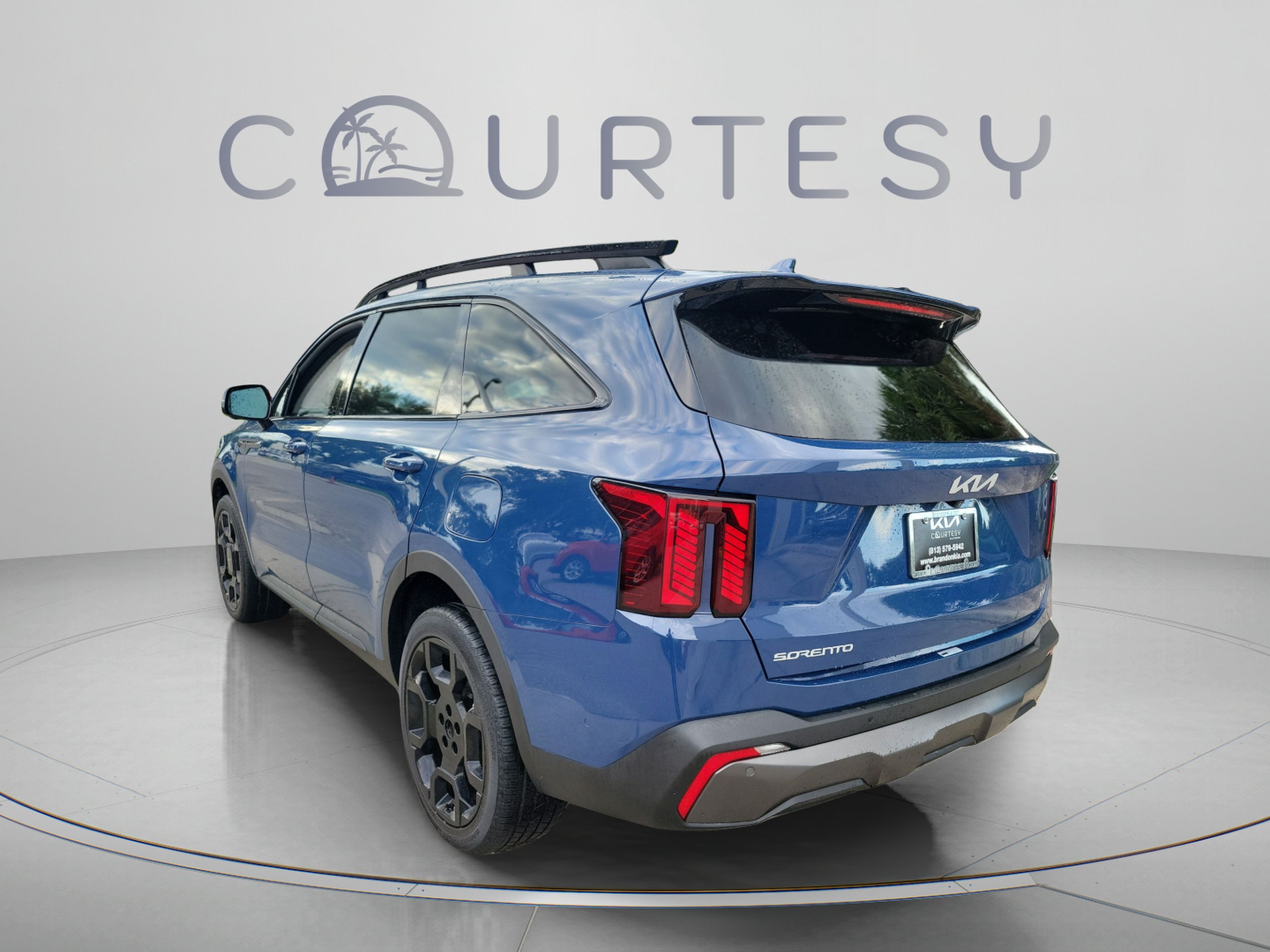 Certified 2024 Kia Sorento SX AWD/4WD image 2