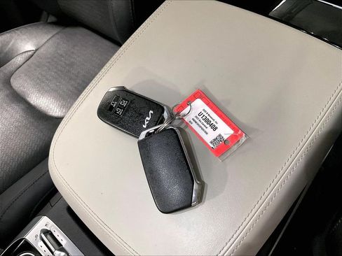 Used 2023 Kia Carnival SX Prestige FWD image 31