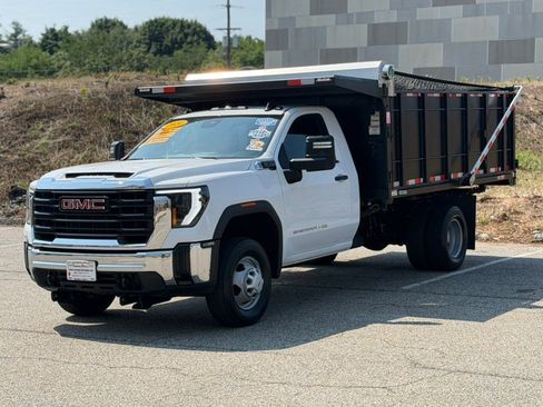 Used 2024 GMC Sierra 3500 Pro w/ Convenience Package AWD/4WD image 18