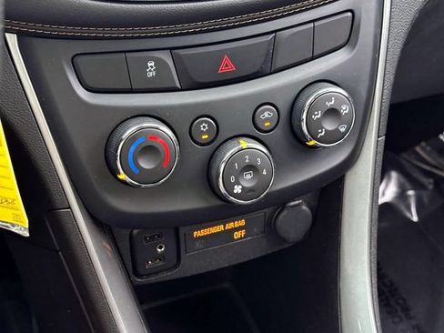 Used 2017 Chevrolet Trax LS FWD image 24