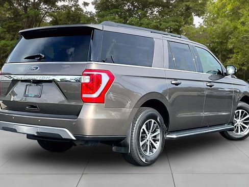 Used 2019 Ford Expedition Max XLT w/ Equipment Group 202A AWD/4WD image 2