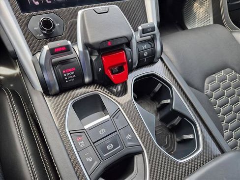 Used 2022 Lamborghini Urus AWD/4WD image 11