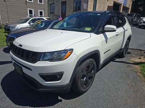 Used 2019 Jeep Compass Latitude AWD/4WD image 6