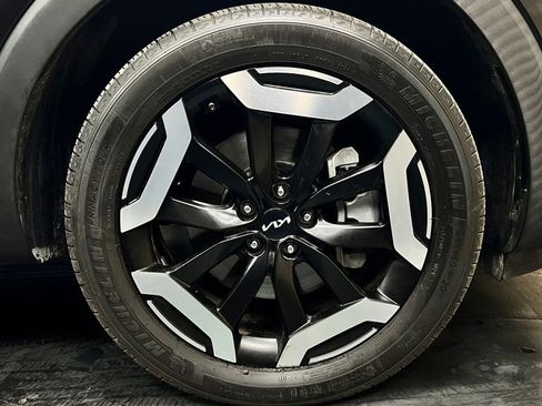 Used 2023 Kia Telluride EX w/ EX Captain's Chair Package AWD/4WD image 23