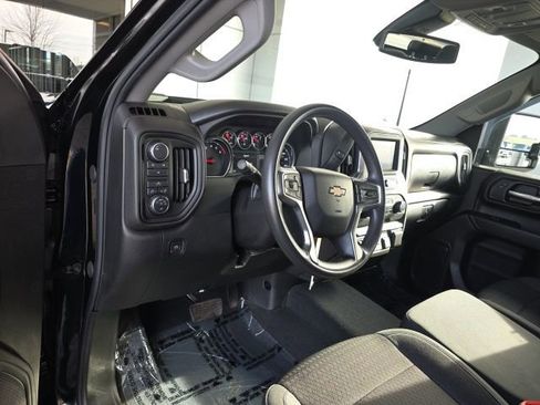 Used 2022 Chevrolet Silverado 2500 Custom w/ Custom Value Package image 21