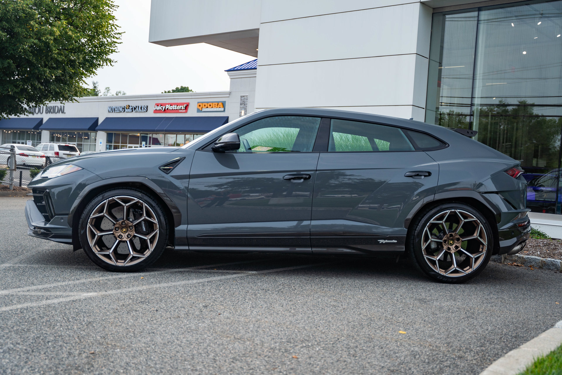 Used 2024 Lamborghini Urus Performante AWD/4WD image 8