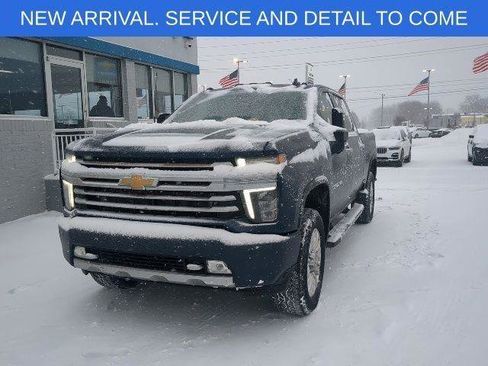 Used 2022 Chevrolet Silverado 2500 High Country w/ Z71 Off-Road Package image 13