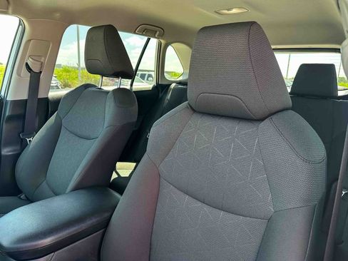 Used 2025 Toyota RAV4 XLE FWD image 14
