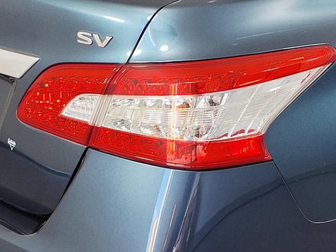 Used 2015 Nissan Sentra SV FWD image 8