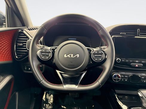 Used 2023 Kia Soul GT-Line w/ GT-Line Technology Package image 12