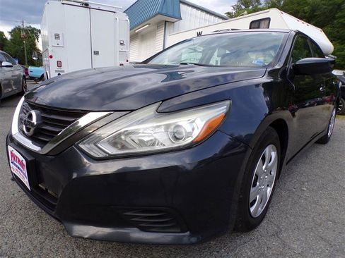 Used 2016 Nissan Altima 2.5 S w/ Power Driver Seat Package FWD image 3