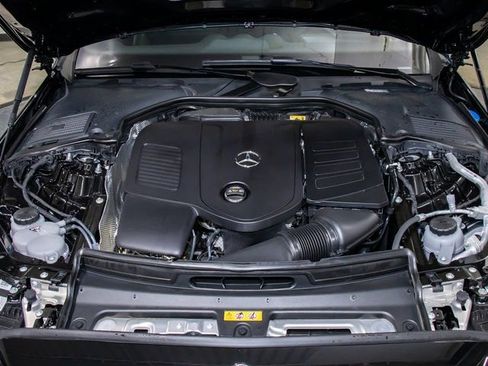 Used 2026 Mercedes-Benz C 300 4MATIC Sedan image 5