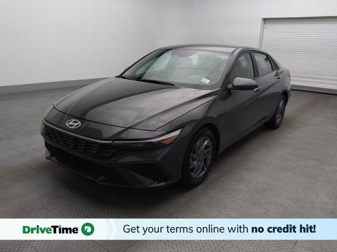 Used 2024 Hyundai Elantra SEL FWD image 1