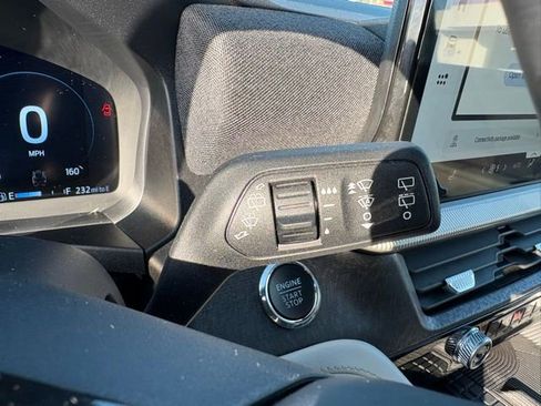 Used 2025 Ford Explorer Platinum w/ Ultimate Package image 29