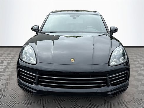 Used 2019 Porsche Cayenne S w/ Premium Plus Package image 2