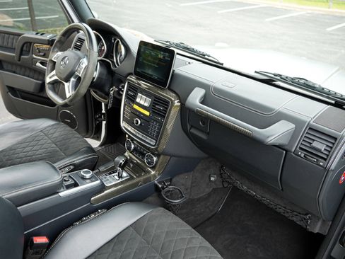 Used 2017 Mercedes-Benz G 550 Squared image 25