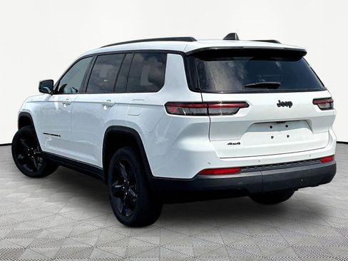 Used 2023 Jeep Grand Cherokee L Laredo AWD/4WD image 4