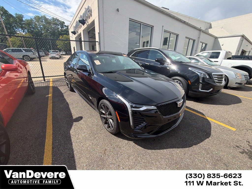 Used 2025 Cadillac CT4 V AWD/4WD image 1