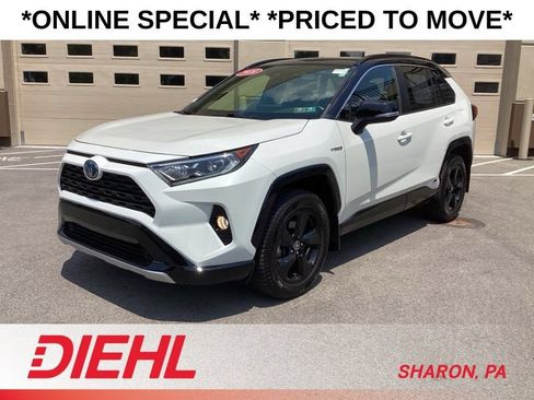 Used 2020 Toyota RAV4 XSE w/ Carpet Mat Package AWD/4WD image 3