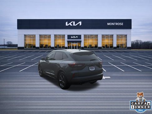 Used 2023 Ford Escape ST-Line w/ Tech Pack #1 FWD image 8