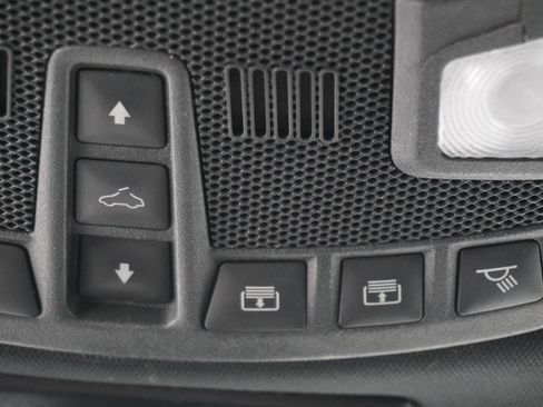 Used 2015 Ford F150 Platinum w/ Equipment Group 701A Luxury AWD/4WD image 29