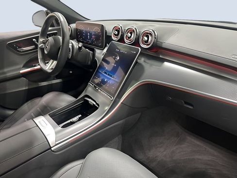 Used 2025 Mercedes-Benz C 300 4MATIC Sedan image 12