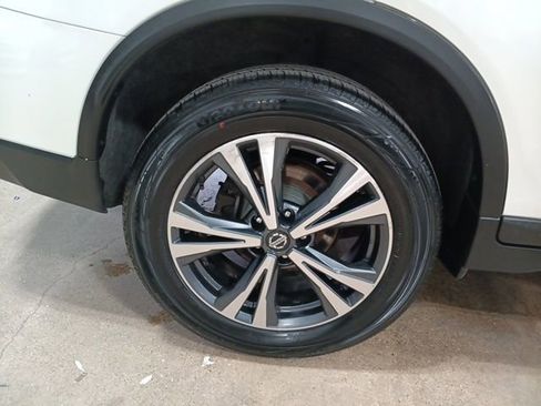 Used 2018 Nissan Rogue SL image 37