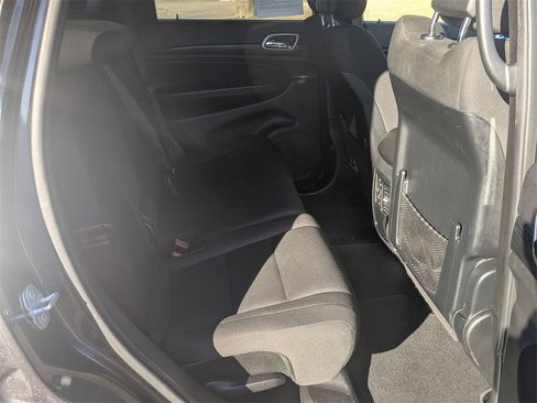 Used 2020 Jeep Grand Cherokee Laredo w/ 18" Wheel & 8.4" Radio Group image 32