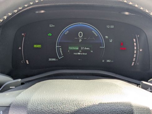 Used 2025 Toyota Camry SE image 21