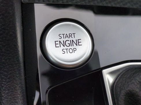 Used 2024 Volkswagen Taos SE image 25