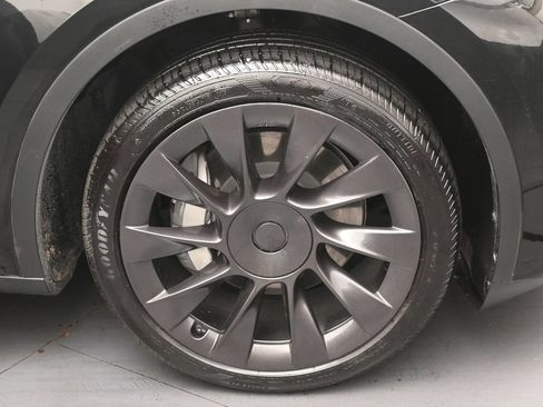Used 2023 Tesla Model Y Long Range AWD/4WD image 34