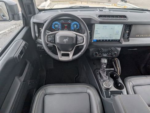 New 2025 Ford Bronco Badlands image 7