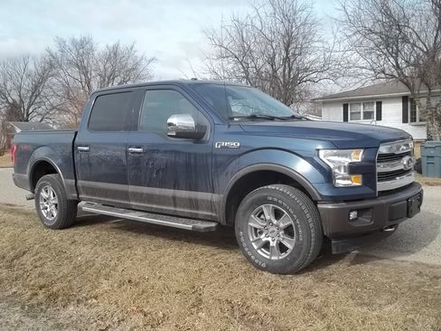 Used 2017 Ford F150 Lariat image 1