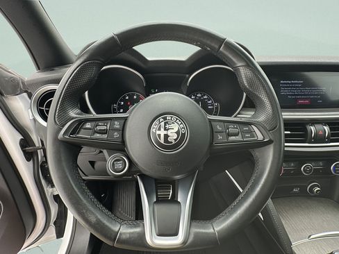 Used 2023 Alfa Romeo Stelvio Ti AWD/4WD image 15
