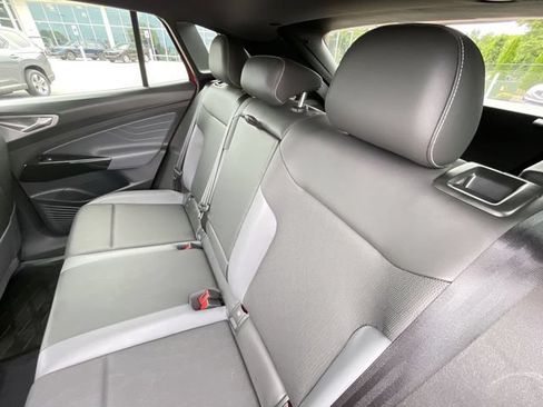 Used 2023 Volkswagen ID.4 Pro S RWD image 14
