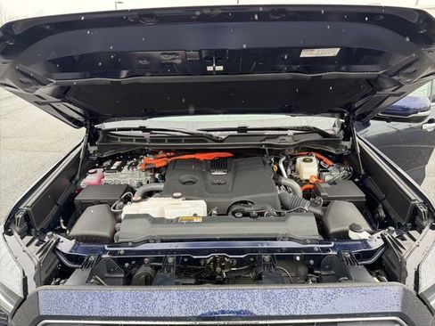 Used 2025 Toyota Sequoia Platinum image 26