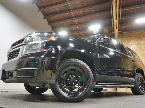 Used 2018 Chevrolet Tahoe 4WD w/ Enhanced Driver Alert Package image 3