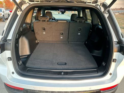 New 2025 Jeep Grand Cherokee Limited w/ Black Appearance Package RWD image 23