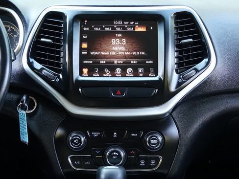 Used 2015 Jeep Cherokee Latitude image 24