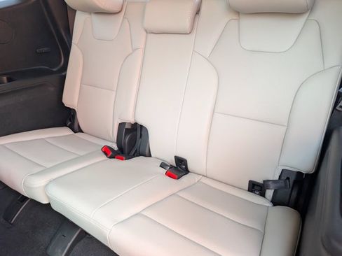 Used 2024 Kia Telluride S w/ S Sunroof Package FWD image 14