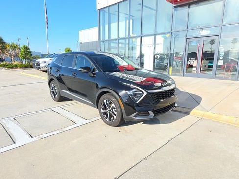 Used 2025 Kia Sportage EX image 2