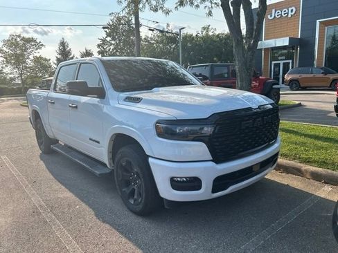 Used 2025 RAM 1500 Big Horn AWD/4WD image 2