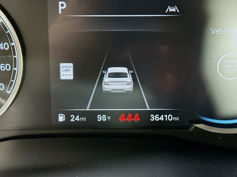 Used 2025 Genesis G70 2.5T RWD image 18