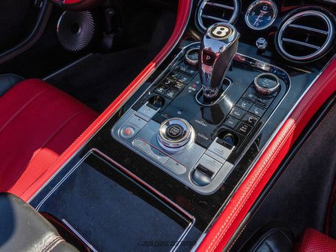 Used 2020 Bentley Continental GT V8 image 66