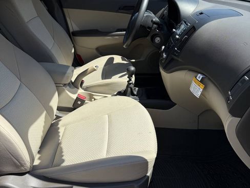 Used 2010 Hyundai Elantra GLS FWD image 14