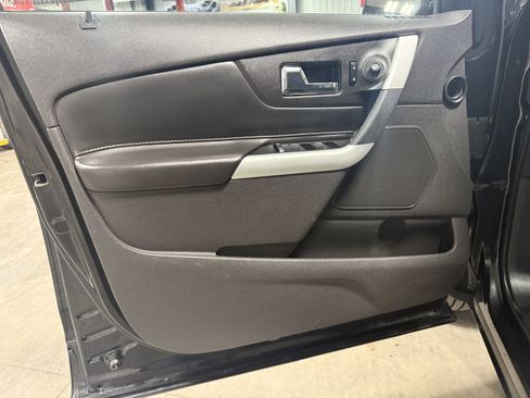 Used 2013 Ford Edge SEL image 22
