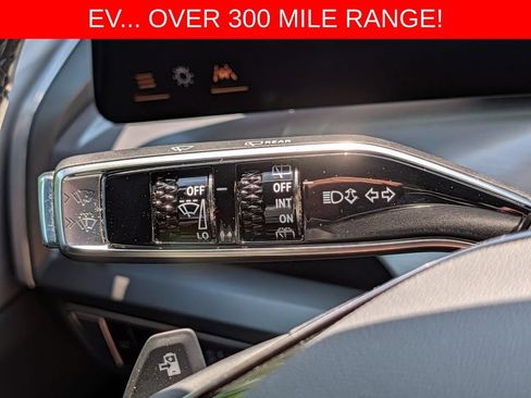 Used 2026 Cadillac Vistiq Sport w/ LPO, Floor Liner Package AWD/4WD image 44