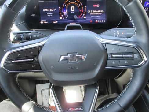 Used 2024 Chevrolet Traverse Z71 w/ Enhanced Driving Package AWD/4WD image 23